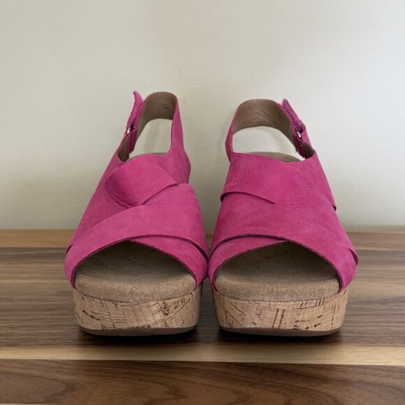 CLARKS Caslynn Diem Leather Slingback Wedge Sandal 8.5W Fuchsia nubuck pink EUC - Picture 2 of 15